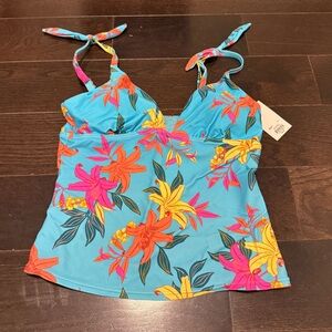 NWT So Floral Printed Tankini Top